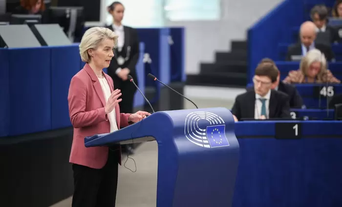 Φον ντερ Λάιεν: Κρίσιμες ημέρες για τη χρηματοδότηση της Ουκρανίας