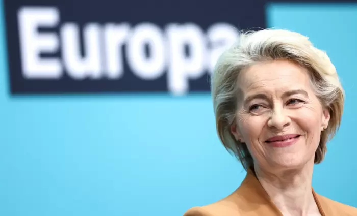 Ευρωπαίοι Επίτροποι κατηγορούν τη φον ντερ Λάιεν για «ρουσφέτι» €1,44 εκατ.