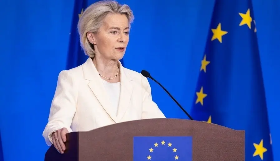 FT: Ρωσική δολιοφθορά στο αεροπλάνο της φον ντερ Λάιεν – Προσγειώθηκε με χάρτες