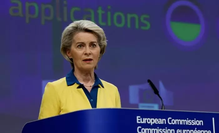 Φον ντερ Λάιεν: «Αυγή μιας νέας εποχής» η απαγόρευση εισαγωγών φυσικού αερίου