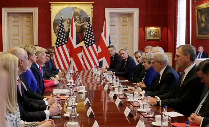 Αμερικανός ΥΠΟΙΚ: Επιδιώκουμε εμπορική συμφωνία με Βρετανία