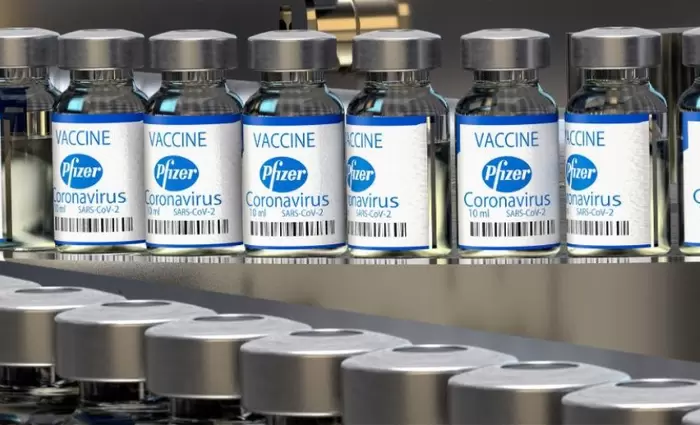 Η Pfizer ανακοίνωσε πωλήσεις δισεκατομμυρίων από τα εμβόλια