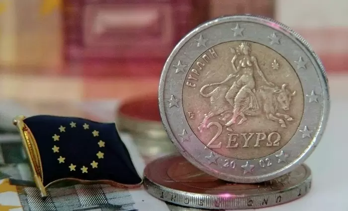Πλήγμα για το ευρώ η άνοδος της ακροδεξιάς στην ΕΕ και οι εκλογές – σοκ στη Γαλλία