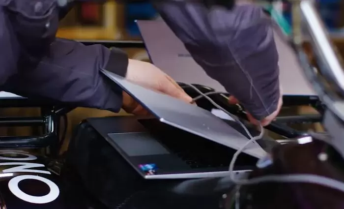 Για πρώτη φορά ηλεκτρικό όχημα φορτίζεται από φορητό υπολογιστή