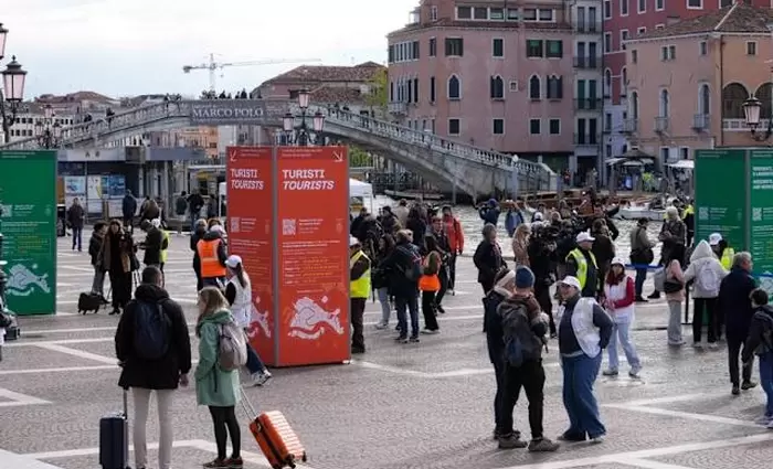 Επιστρέφει … δριμύτερο το εισιτήριο στη Βενετία για τους τουρίστες
