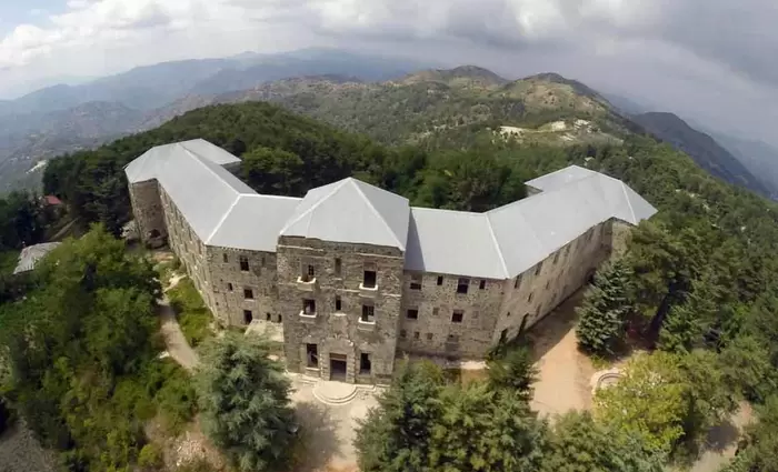 Σε δημοπρασία το ξενοδοχείο Βερεγγάρια