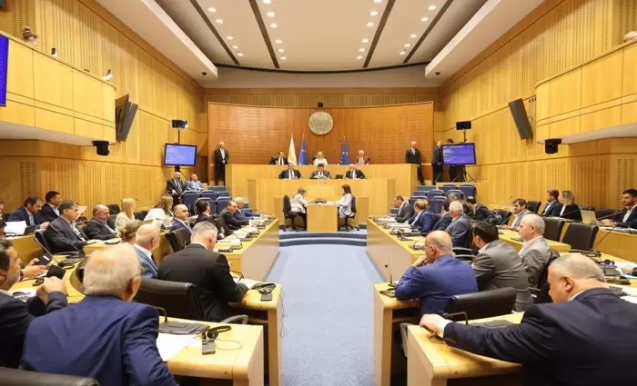 €25.000, συν €5.000 για προσωπικά έξοδα το όριο δαπανών των υποψήφιων βουλευτών