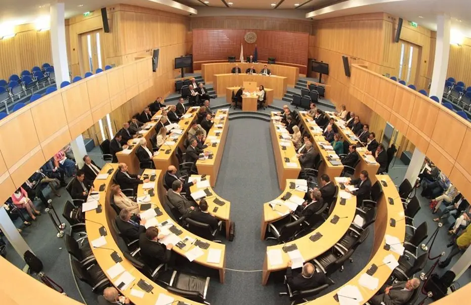 Εγκρίθηκε με πολλά 