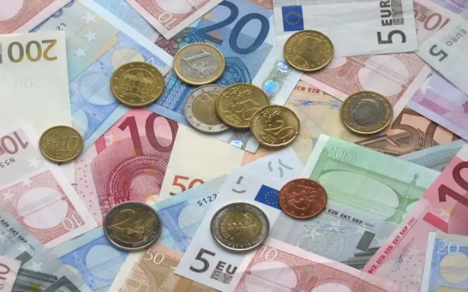Τι αλλάζει η πρόταση Χατζηπαντέλα για αποζημίωση πλεονάζοντος προσωπικού
