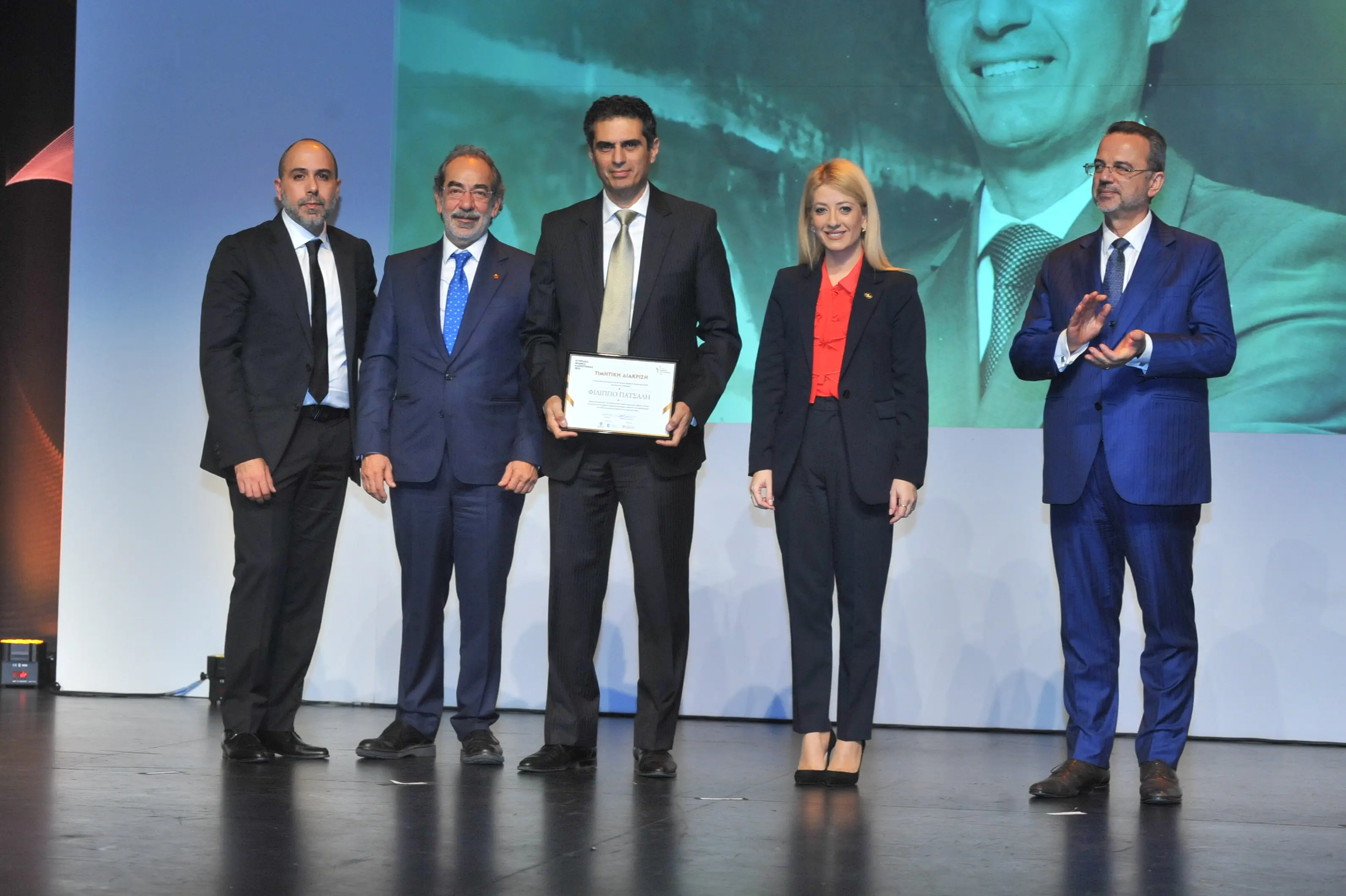 Τίμησε τον Καθηγητή Φίλιππο Πατσαλή στα βραβεία καινοτομίας η ΟΕΒ