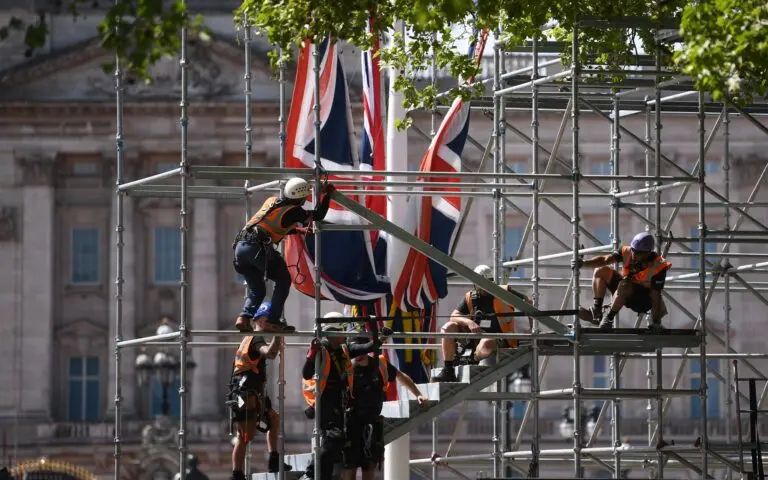 Έλλειψη 330.000 εργαζομένων στη Βρετανία λόγω Brexit