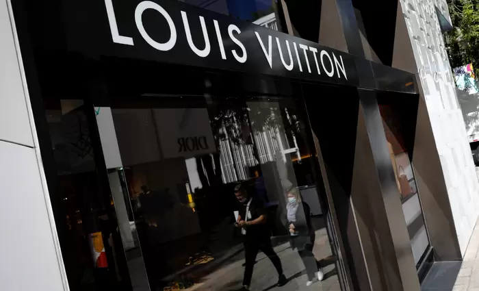 «Απογειώθηκαν» τα κέρδη της Louis Vuitton - «Χρυσώνει» τους μετόχους