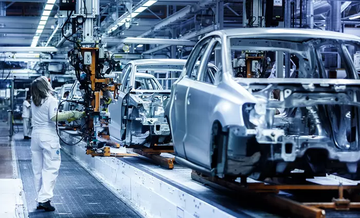 Ο Τριντό δίνει μέχρι $13,2 δις για εργοστάσιο μπαταριών της Volkswagen