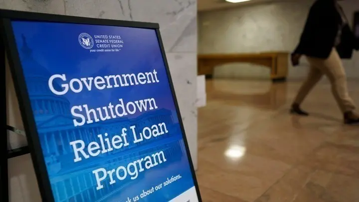 Έναν χρόνο μετά την εκλογή Τραμπ, οι ΗΠΑ σπάνε το ρεκόρ του μεγαλύτερου shutdown