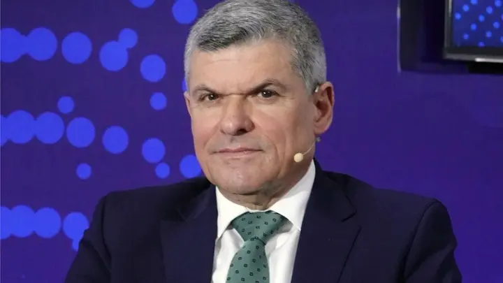 Παπαναστασίου: Στη Ντόχα για το διεθνές επενδυτικό συνέδριο Qatar Economic Forum