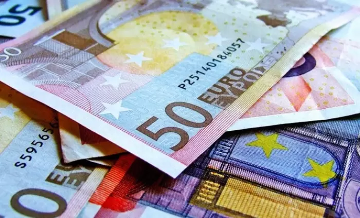 Στην βαθμίδα ΒΒΒ- κατέταξε η S&P 