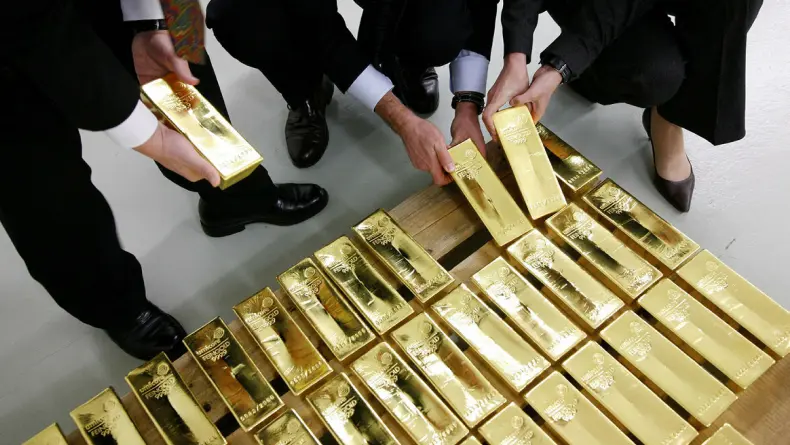 Ο χρυσός σκαρφαλώνει σε νέο ιστορικό υψηλό - Ξεπέρασε τα $3.017 η ουγγιά