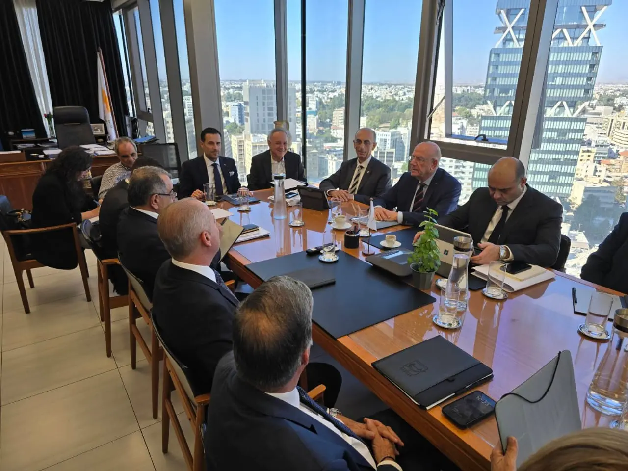 Χωρίς συμφωνία για την ΑΤΑ, αλλά ανακτούν έδαφος οι συγκλίσεις