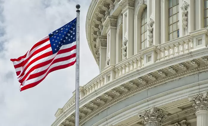 Δεν παραβιάζει τις κυρώσεις η αγορά ρωσικού πετρελαίου από την Κίνα λένε οι ΗΠΑ