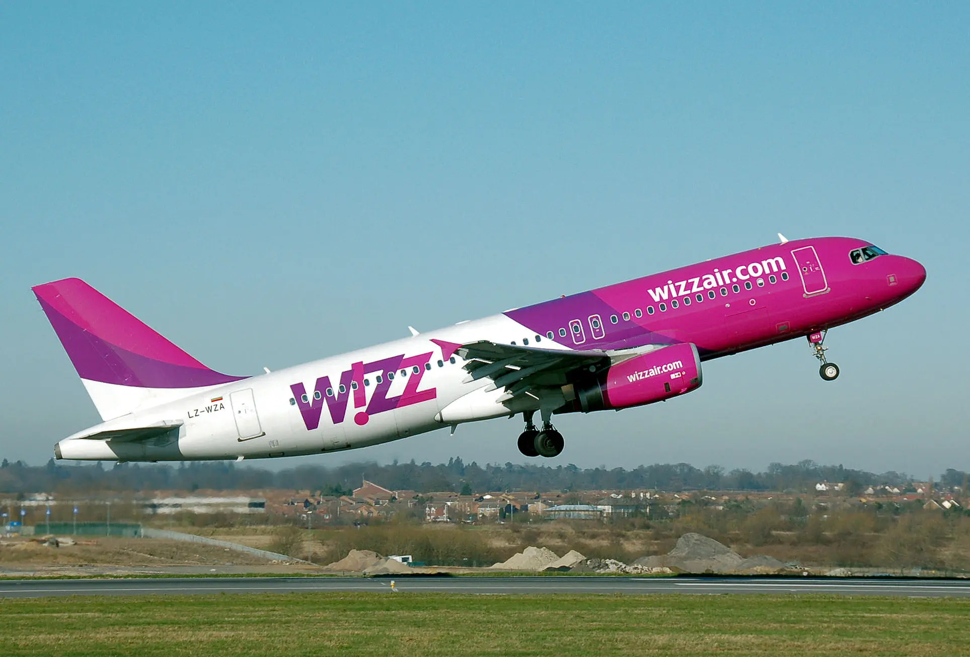 Wizzair: 7 νέα δρομολόγια από τον Δεκέμβριο