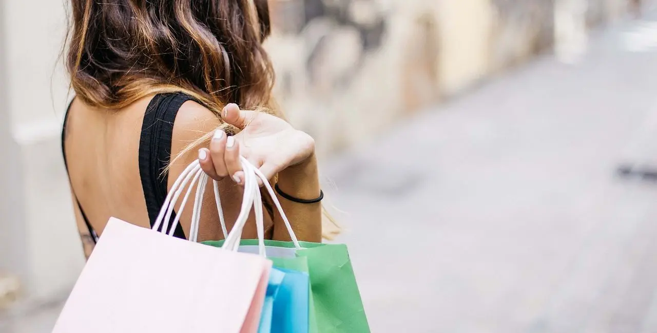 Ψώνια εκτός Mall – Πού, πώς και τι να προσέχουμε (ΒΙΝΤΕΟ)