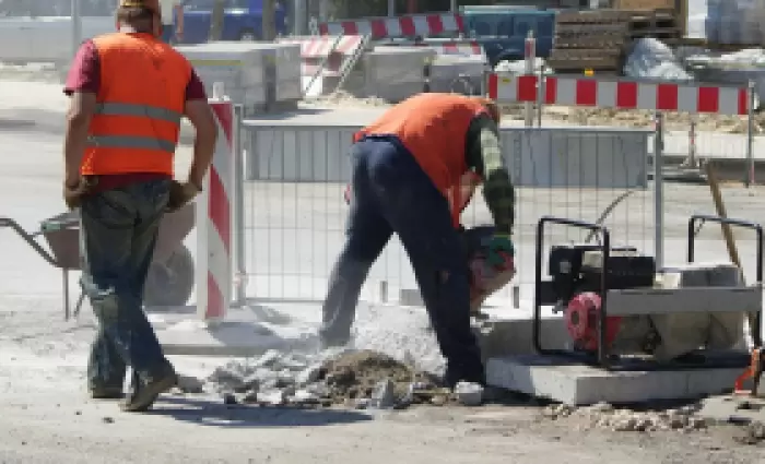 Διακοπή υπαίθριων εργασιών και σήμερα λόγω καύσωνα