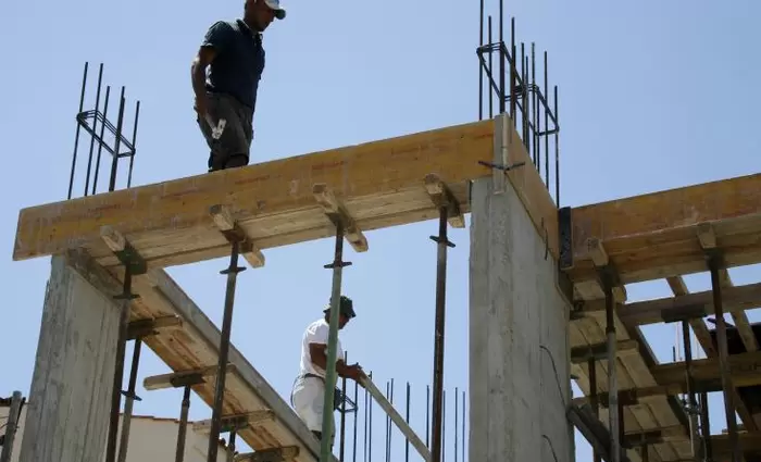 Θέσεις και προτάσεις ΔΕΟΚ για τη στρατηγική εργοδότησης εργαζομένων από τρίτες χώρες