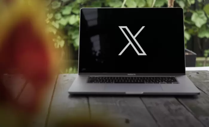 Κομισιόν: Εντολή στο X να διατηρήσει όλα τα έγγραφα του Grok ως το τέλος του 2026