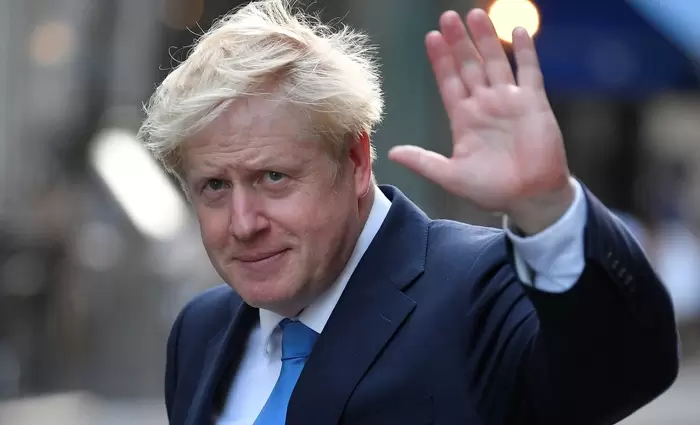 Τζόνσον: Τέλος στην ελεύθερη διακίνηση Ευρωπαίων από 31 Οκτωβρίου