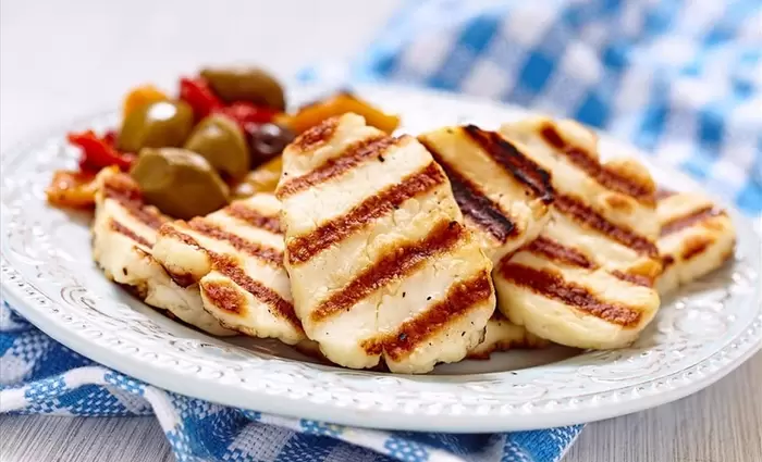 Καταστροφικές συνέπειες από διάταγμα για χαλλούμι, λένε οι Αγελαδοτρόφοι