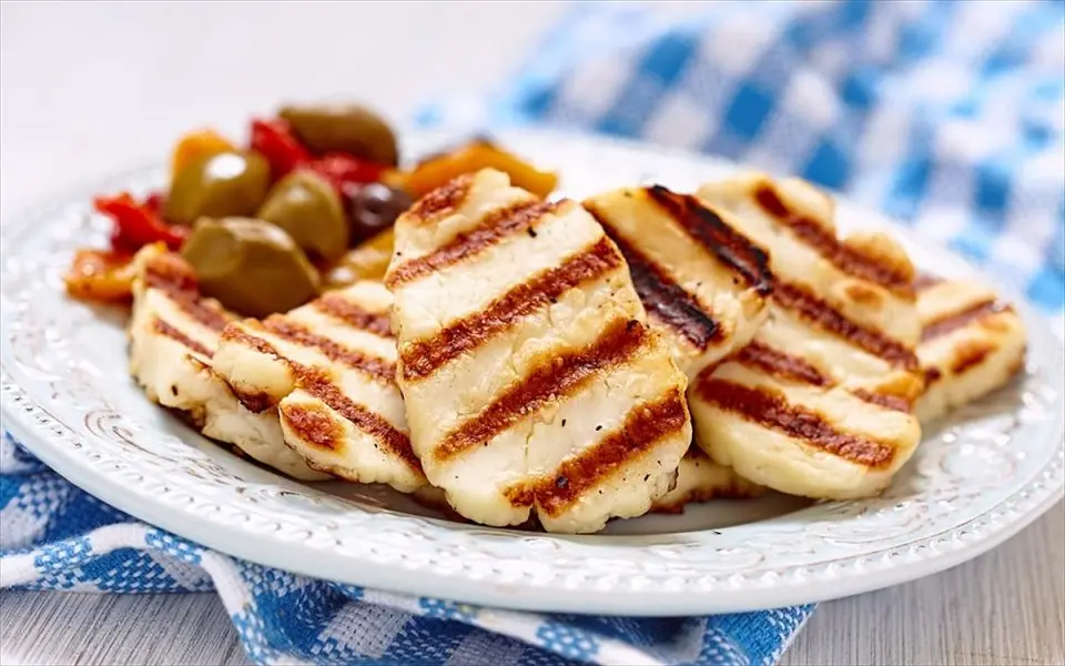 Καταστροφικές συνέπειες από διάταγμα για χαλλούμι, λένε οι Αγελαδοτρόφοι