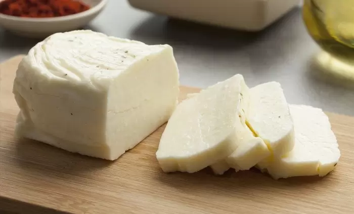 Στο 20% της αξίας εξαγωγών κυπριακών προϊόντων το χαλλούμι