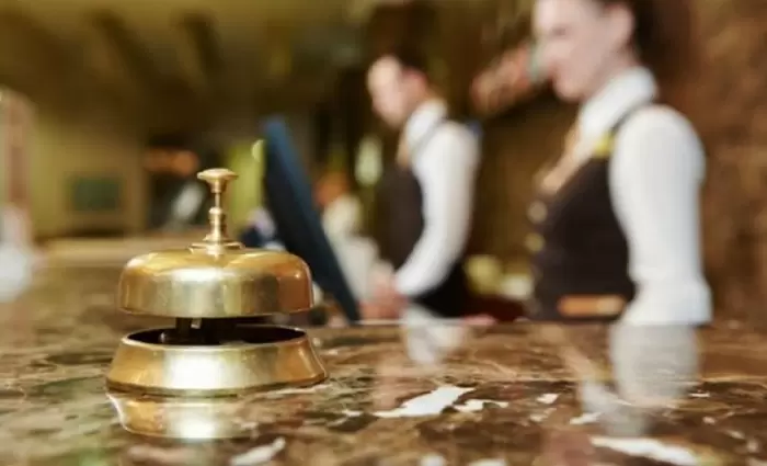 Οι ξενοδόχοι εκπέμπουν σήμα κινδύνου για ελλείψεις προσωπικού
