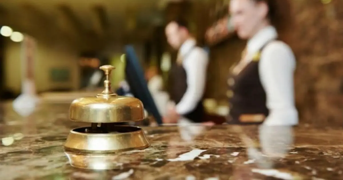 Οι ξενοδόχοι εκπέμπουν σήμα κινδύνου για ελλείψεις προσωπικού