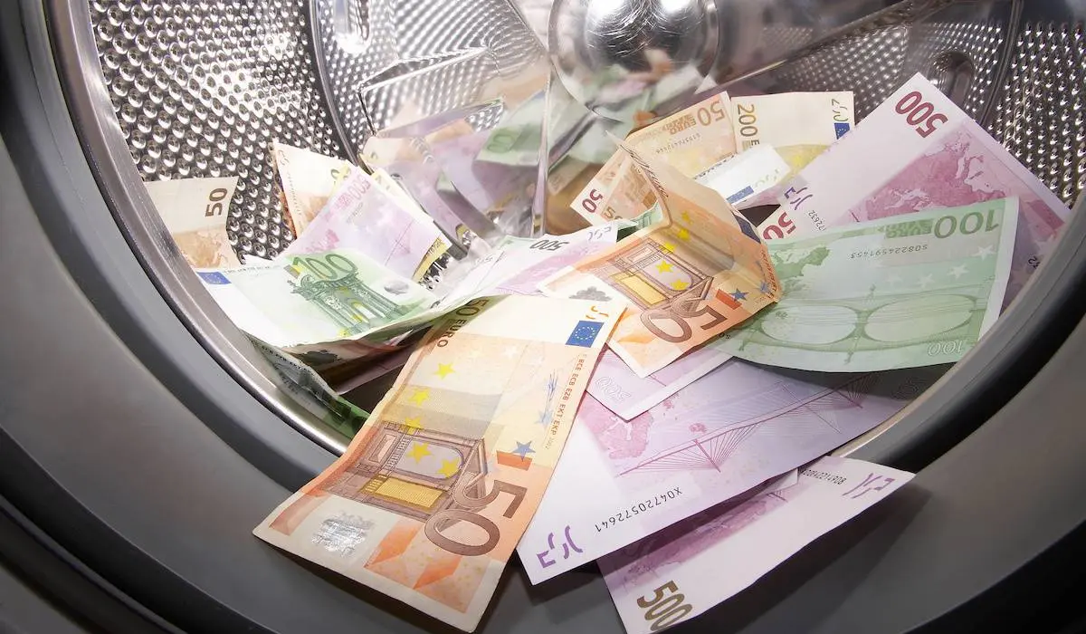 Ξέπλυμα χρήματος: Υπό πίεση ιδρύουν «δικαστικές οντότητες»