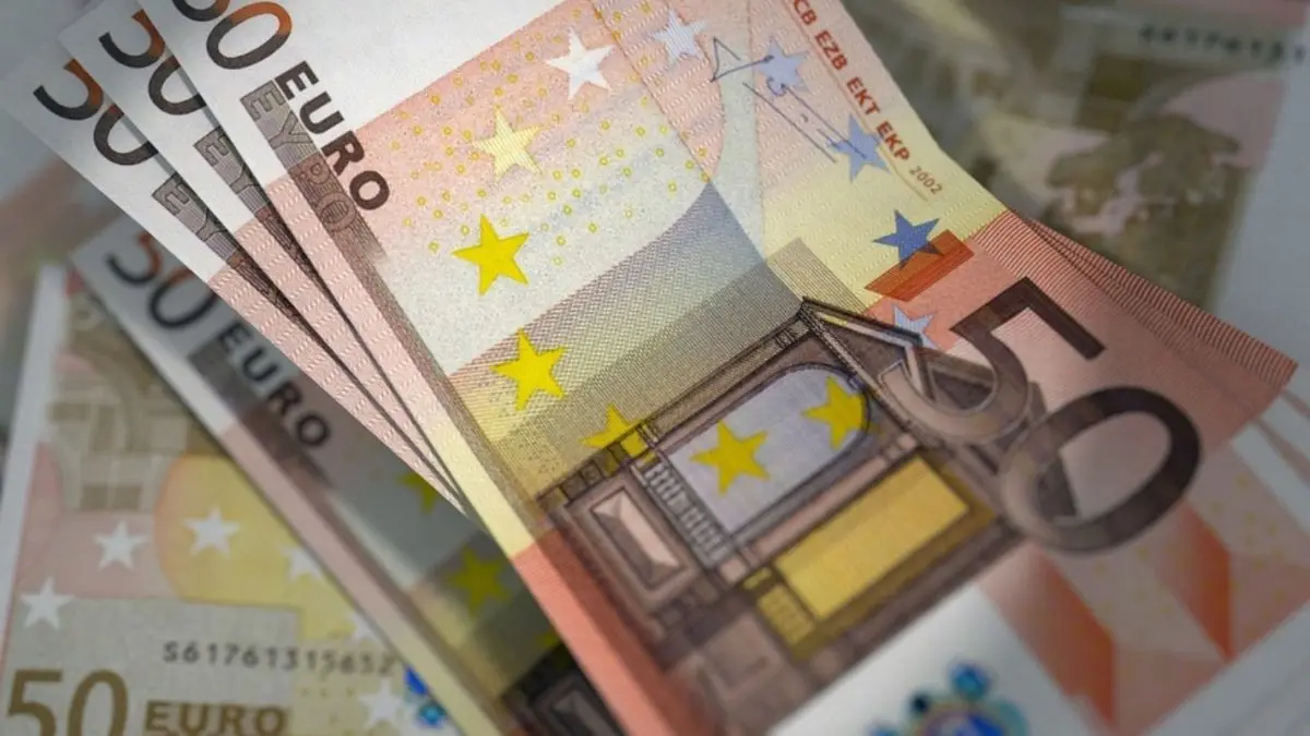 Αυξάνεται στα 780 ευρώ ο κατώτατος μισθός στην Ελλάδα