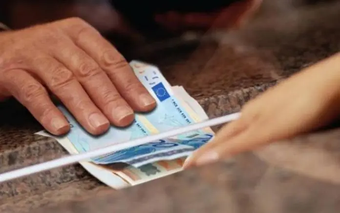 Πότε εξετάζονται οι αιτήσεις συντάξεων, βοηθημάτων και επιδομάτων;