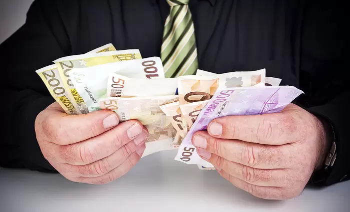 Από €1.842 θα ξεκινούν οι μισθοί για τις θέσεις εργασίας στο δημόσιο