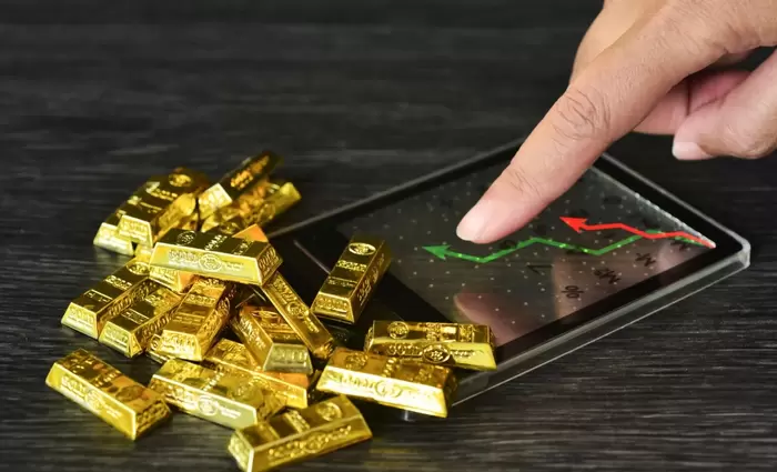 Ο χρυσός πήρε φωτιά - Πού θα σταματήσουν οι τιμές;