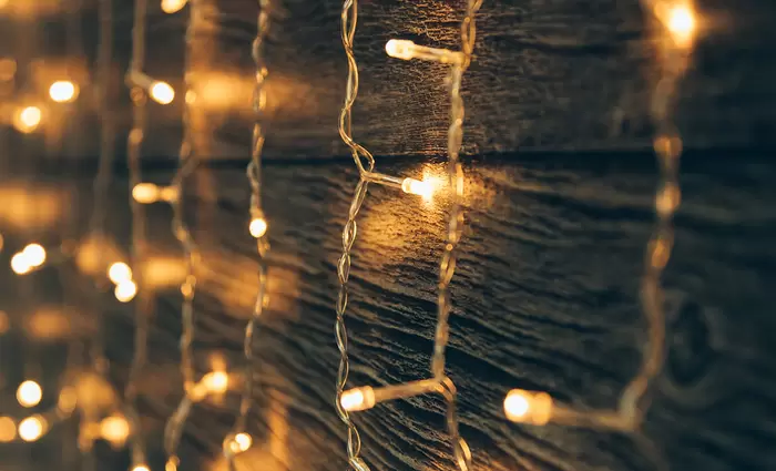 Αποσύρεται χριστουγεννιάτικος φωτισμός από την αγορά (pic)