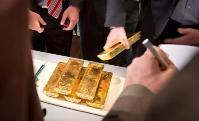 Μια ανάσα από τα $4.000 ο χρυσός με ορατό τον κίνδυνο ενός shutdown