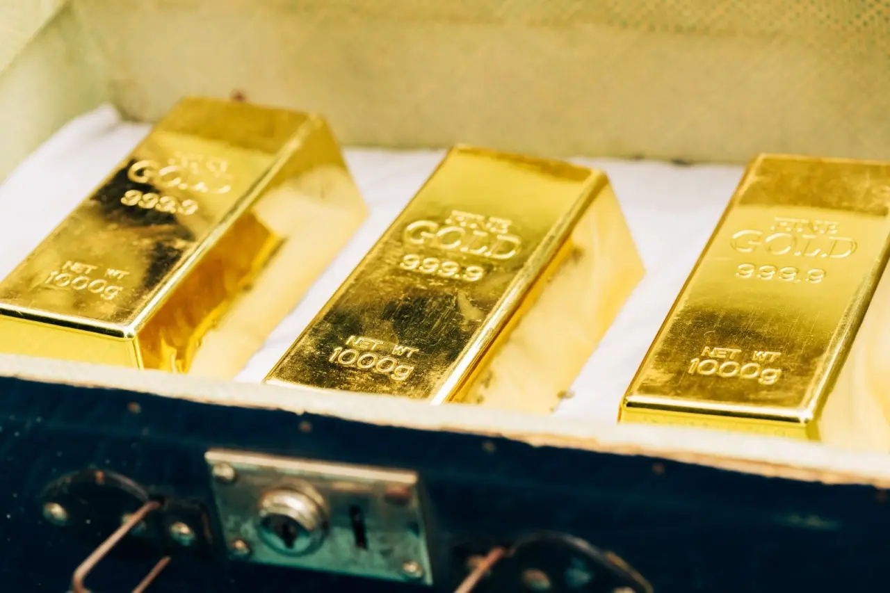 Σε υψηλό δύο εβδομάδων ο χρυσός με άνοδο 3%