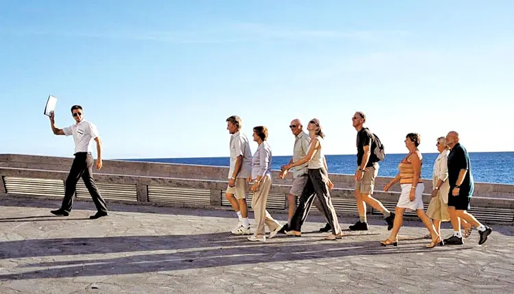 «Στην απ’ έξω» των μέτρων στήριξης οι Ξεναγοί