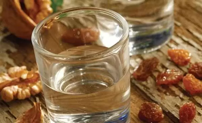 Παράνομη η ζιβανία που δεν είναι από σταφύλι λένε βουλευτές