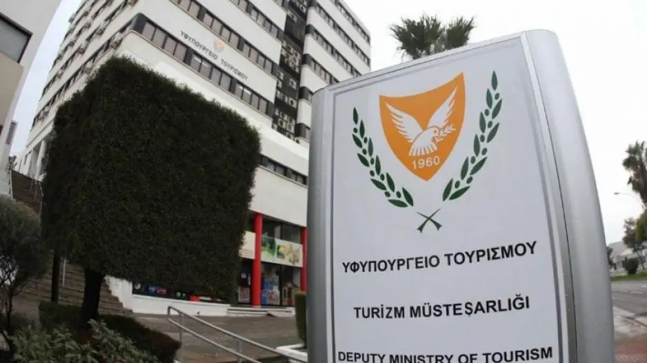 Τι κάνει το Υφυπουργείο Τουρισμού μετά την κατάρρευση της Thomas Cook