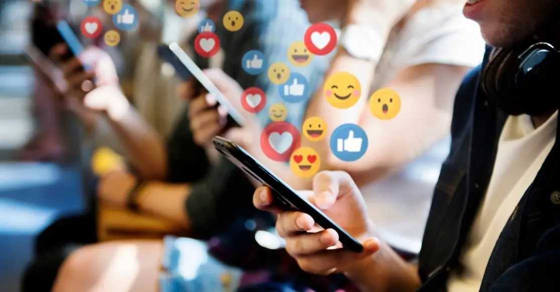 ΕΕ: Το 96% των νέων χρησιμοποιεί το Διαδίκτυο σε καθημερινή βάση