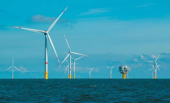 ΗΠΑ: Γιατί ανεστάλησαν οι άδειες κατασκευής για θαλάσσια αιολικά πάρκα