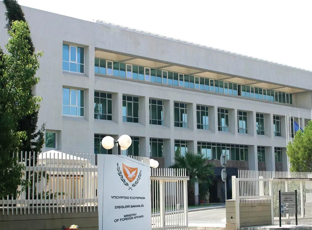 Ψάχνει διπλωμάτες το Υπουργείο Εξωτερικών