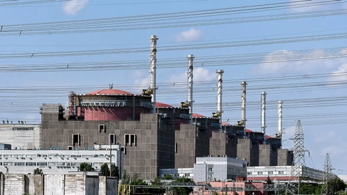 Επιθεωρητές οδεύουν προς το εργοστάσιο στη Ζαπορίζια