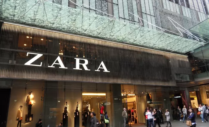 Ποιο ήταν το αρχικό όνομα των καταστημάτων 